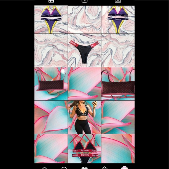 Customs - Picture 2 of 4